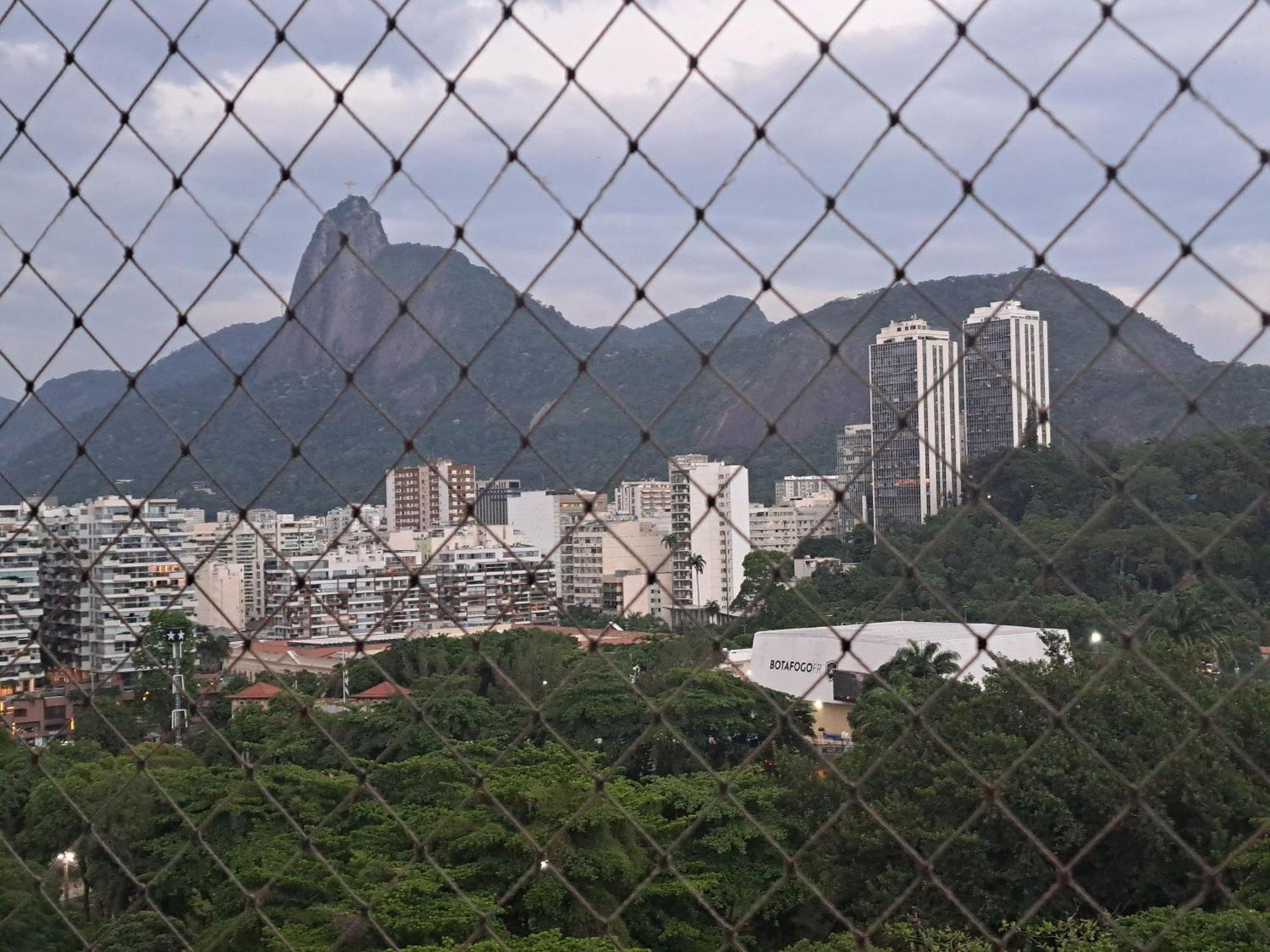 Lindo Apto 2 Qts Ar Botafogo Do Leme Apartamento
